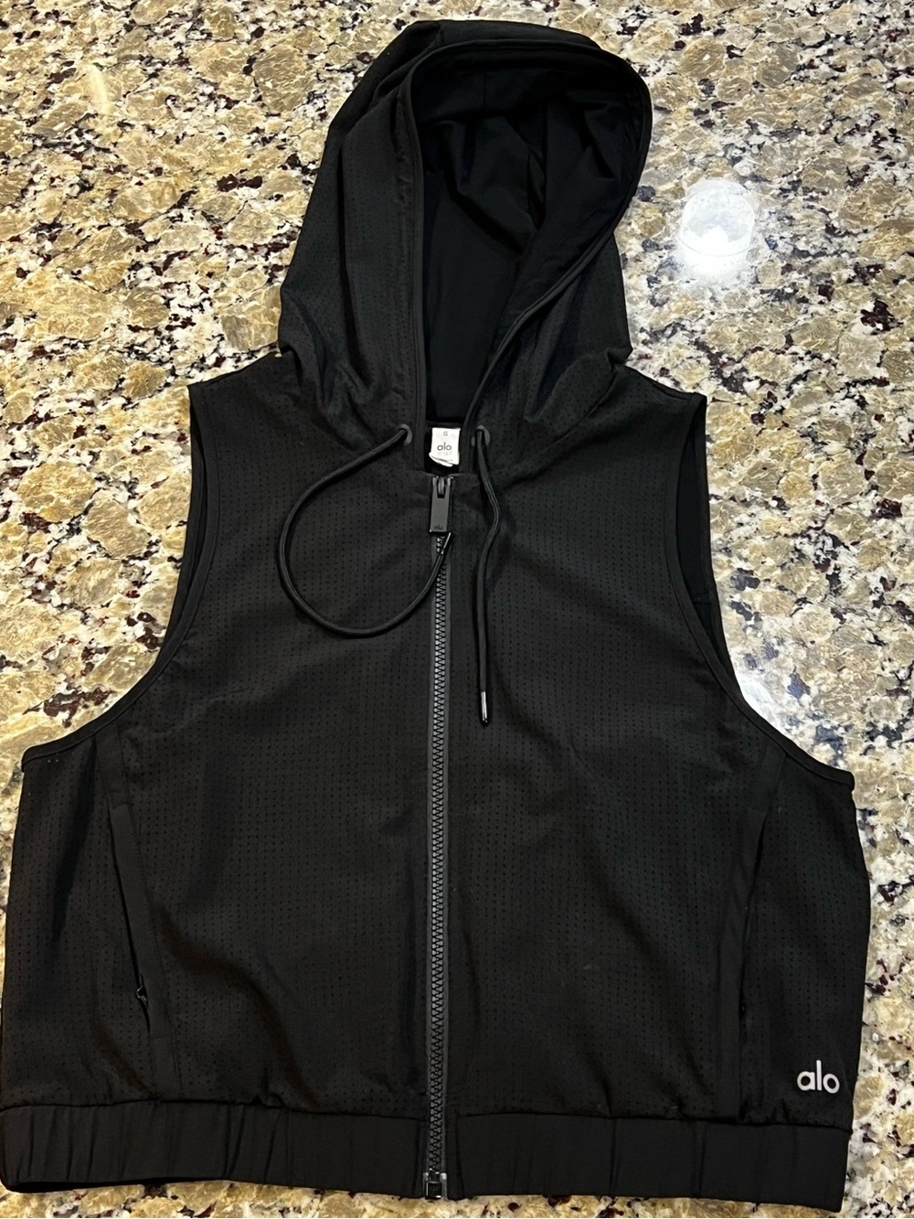 ALO Yoga Black Sleeveless Hooded Zip-Up Run Vest